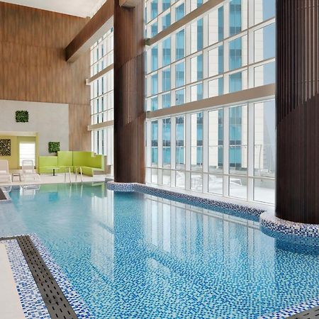 Element By Westin City Center Доха Екстериор снимка Swimming pool