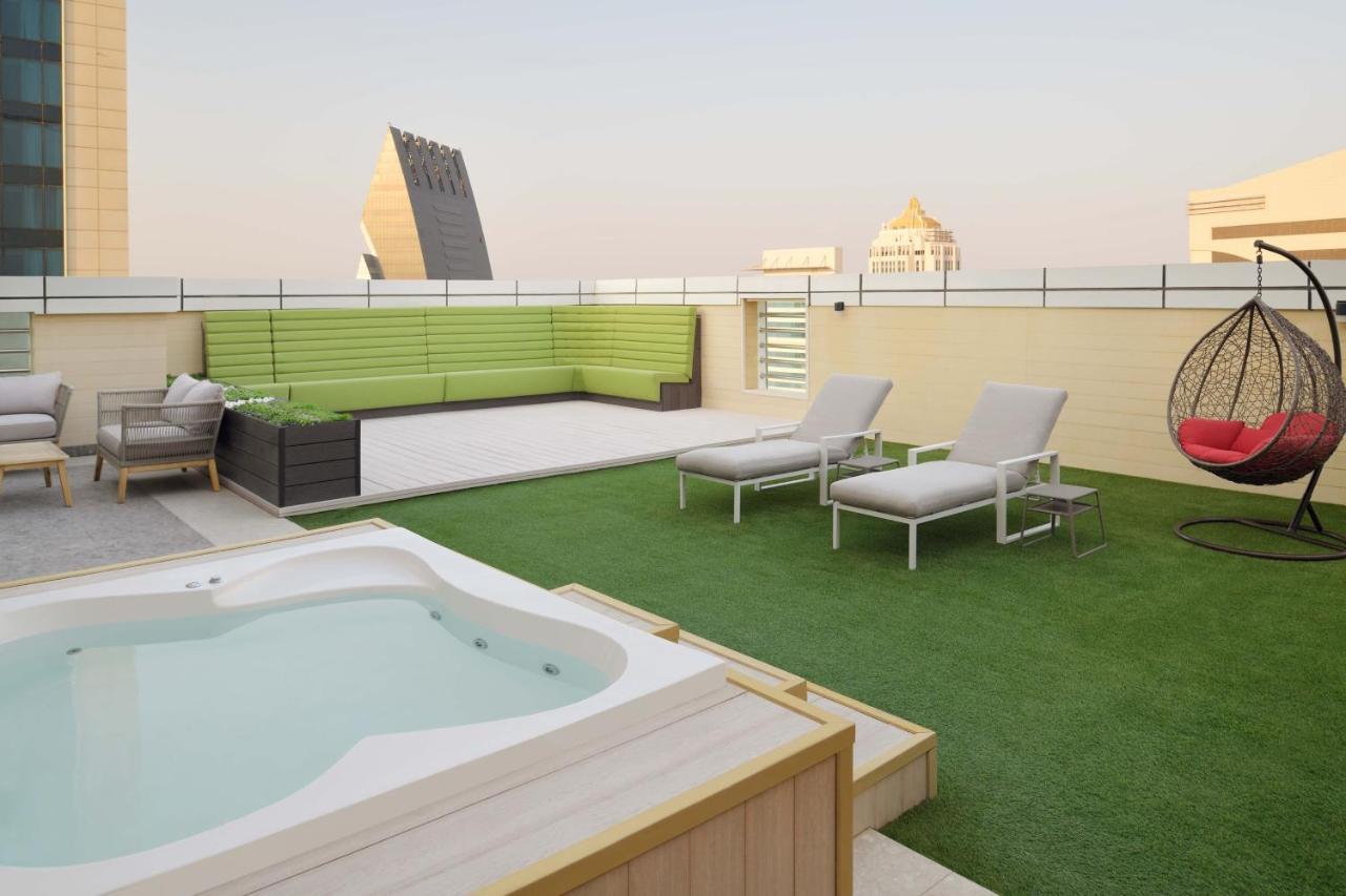Element By Westin City Center Доха Екстериор снимка Rooftop pool at the hotel
