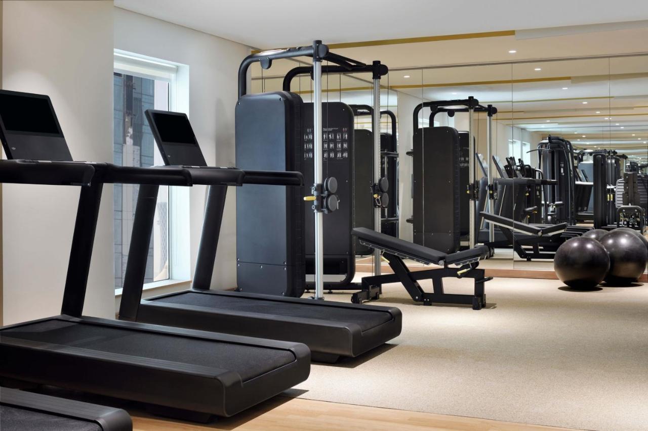 Element By Westin City Center Доха Екстериор снимка The gym at The Dorchester
